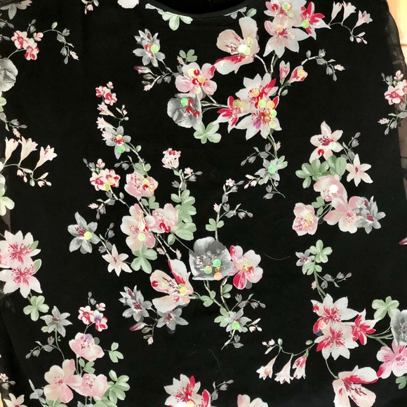 Express Floral sequin black blouse - Picture 2 of 3